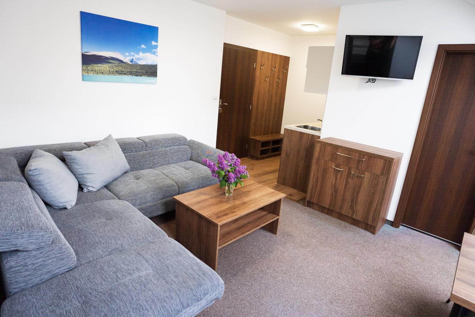Homestay Apartmany Banff Besenova